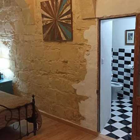 Fusion Apartment *